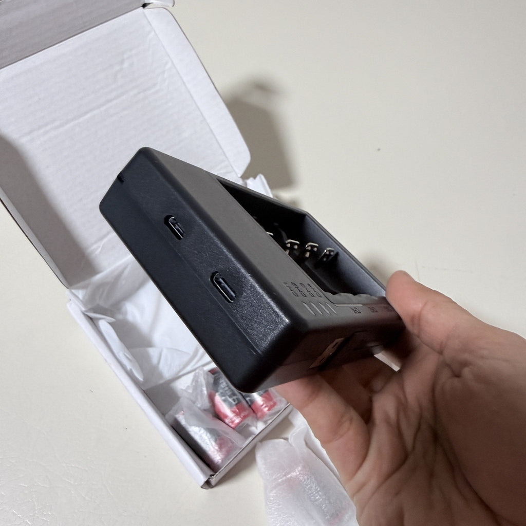 RCR123A Battery Charger with 7 Rechargeable RCR123A Batteries